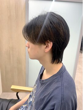 ユニ 江坂(Uni.) 前下がりセンターパートウルフ　ジェンダーレス  メンズライク