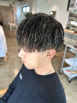 ザ オーダー(THE ORDER) ツイストスパイラルパーマハイライトヘアツイスパハイライト