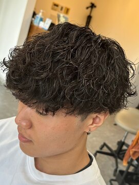 フゥ 宇都宮(FeU) 波巻きパーマメンズパーマメンズヘアツーブロックツイストパーマ