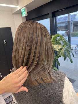 アンスリウム 吹田(Anthurium) ミディアムレイヤー/大人可愛い/髪質改善/シースルーバング