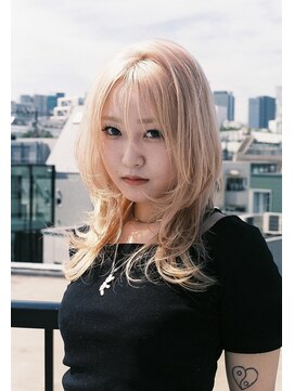 ロンドアンメゾン 原宿(Lond un Maison.) ブロンドミディアムレイヤー