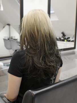 ミーム 原宿 表参道(meme) !ダブルカラーハイトーンケアブリーチデザインカラー派手髪#原宿