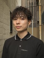 ウム(UMM)&nbsp;無造作スパイラルパーマ×ブラウン