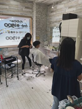 ジェイカット 昭和町店(J-cut)の写真/【昭和町駅徒歩3分】メンズカット1500円/65歳以上or小学生以下の方1300円！アットホームで男性も通いやすい