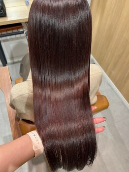 韓国女優のような艶感2割増しの髪質改善カラーが話題！頻度高くても安心、「質感再生」で感動の艶髪へ。