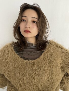 トリッカ シブヤ(TRICCA SHIBUYA) ミディアム/顔まわりレイヤー/グレージュカラー/シースルー