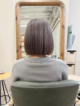 チェレ ブラン 堺東店(Chere brun) シルバーラベンダー×グレーヘア×ぱつっとボブ