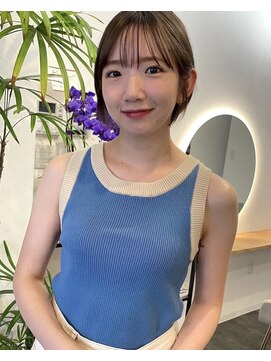 ニア(nir.) 透明感ブリーチなしカラーナチュラルショート夏仕様