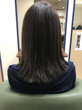 リル 住之江(LiL') 透明感大人外ハネスタイル