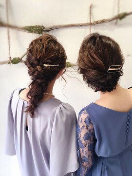 ヘアセットサロンエッジ(Edge) お友達と一緒に結婚式お呼ばれアップスタイル