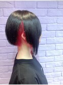 赤アシメ
