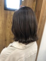 フゥカ 類家店(fuka)&nbsp;外ハネミディ×ベージュカラーで大人女子スタイル＊