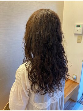 アカラ ヘアー akala hair ロングパーマ