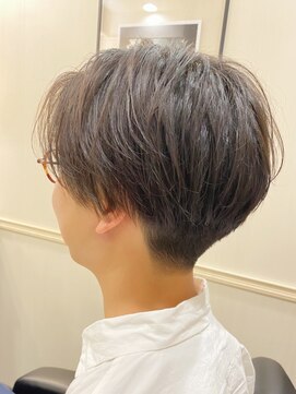 グレイスフル バーバープラチナム 六本木店(Graceful Barber platinum) センターパート/刈り上げ/２ブロック<理容室><六本木>