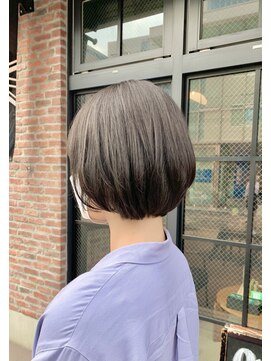 オーガニック アトリエ 大宮(organic+atelier) 大人可愛い切りっぱなしひし形レイヤーカットモカベージュ