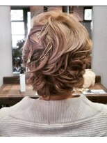 トイロ(toilo) ヘアアレンジ　　ニュアンスウェーブアレンジ