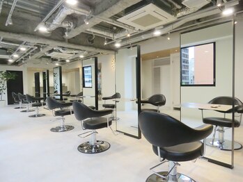 FLEEK 【フリーク】