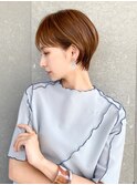 ショート×顔周り×前髪×シルキーベージュ×グレージュカラー