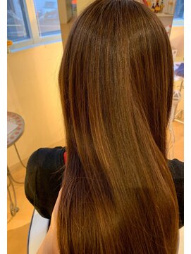 パルティール(Partir) 後ろ髪。ツヤになれます