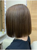 大人の切りっぱなしボブ