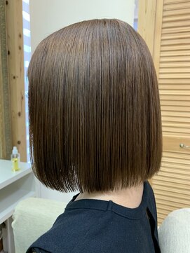 ウィルゴ(VIRGO) 大人の切りっぱなしボブ