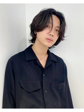 ユーフォリア 渋谷グランデ(Euphoria SHIBUYA GRANDE) 顔周りレイヤー センターパート ニュアンスパーマ