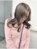 オリーブグレージュ