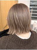 ミルクティーベージュ_ボブ_ダブルカラー_レイヤー