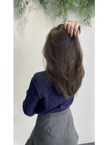 ビューシンサイバシ(VIEW SHINSAIBASHI)&nbsp;オリーブグレージュレイヤーカット顔まわりカット20代30代