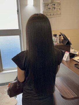 ヘアーアンドエステ サニープレイス(Hair&Esthe Sunny Place) 艶感たっぷりのオリーブベージュカラー