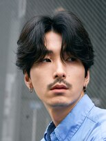 テン 心斎橋(tenn.)&nbsp;メンズセンターパート七三分けパートニュアンスパーマ刈り上げ