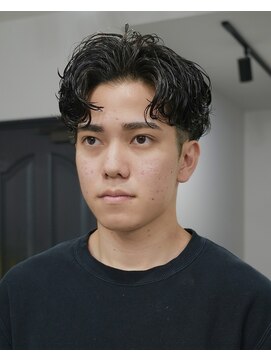 ログ(LOG) センターパート 無造作パーマ