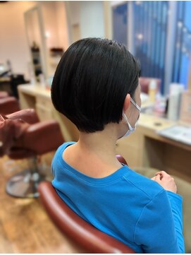 アトリエファゴ ハナミズキ店 【Chikano】つやつやな黒髪ショート