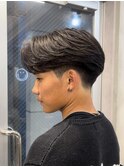 テーパーフェードニュアンスパーマ刈り上げセンターパートメンズ