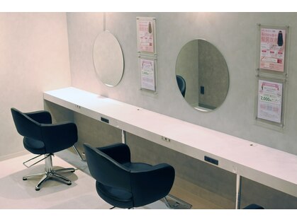 ツタヤコンディショニングカラー 浦和 蔦屋書店(TSUTAYA Conditioning COLOR)の写真