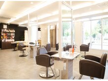 アウラ 高岡店(AULA)の雰囲気(光の差し込む開放的な店内でお寛ぎ下さい♪#ヘッドスパ#白髪染め)