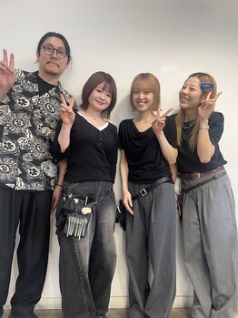 アクツヘア(AC＋S hair)の写真/お子様からご年配のお客様まで大歓迎！スタッフ全員で温かいおもてなしを心掛けています♪