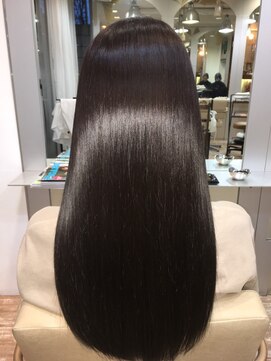 プラグ(Plug) 潤つやストレート