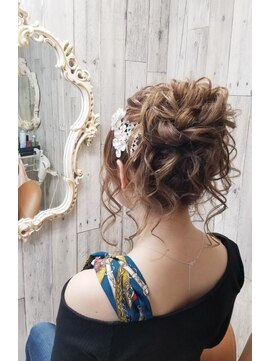 ラピスラズリ(Lapis Lazuli) アップスタイル　14 (ヘアセット専門店 下通 熊本)