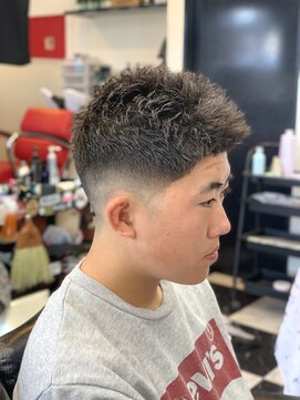ニュースタ(NEWSTA) messy  with middle skin fade
