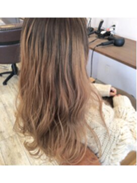 アールフランプラス(arFranc+) オンブレベージュカラー