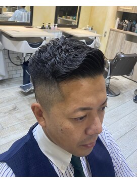 グルーマーズトウキョウ(GROOMER/S TOKYO) コテパーマ スキンフェード ショート GROOMER/STOKYO 太田