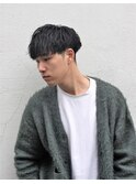 波打ちツイストスパイラルパーマ無造作束感ツーブロック刈り上げ