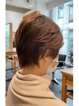 エムプラス 二子玉川(Mplus) 大人上品くびれショートスタイル30代、40代　夏目サトル