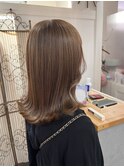 ベージュカラー