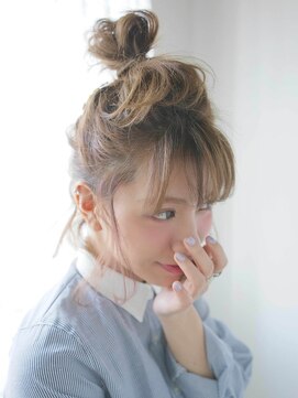 オジコロジ(ojiko.roji) ☆月曜営業☆ojiko.大人可愛い【うぶ毛バングゆるっとおだんご】