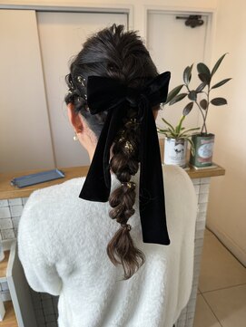 リアン(Lien) 結婚式お呼ばれヘア/編み下ろし