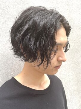 ラヴィズムバイフィフス(LUVISM by fifth) センターパートツイストスパイラルパーマツーブロックメンズヘア