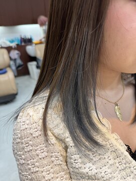 ラディシュ さがみ野(RADISH) 透け感春夏インナーカラー☆シルバーブルーくすみカラー