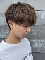 ヒュイル バイ ニアウ(Hwyl by Niau) メンズマッシュシャドウパーマスパイラルパーマニュアンスパーマ